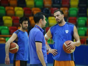 Dev adamlar Edirne’ye bileniyor