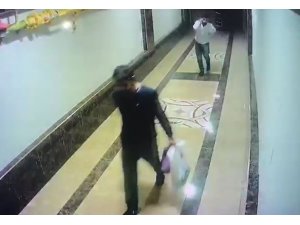 Girdikleri evdeki altın kaplama muslukları çaldılar