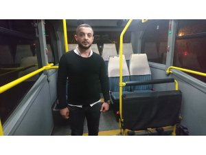 Kahraman şoför minibüste bayılan kadını hastaneye yetiştirdi