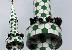 O pek şahane minarelerimiz İsviçre’de olmayıversin