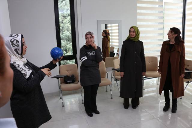 Ailem Meram hizmete devem ediyor