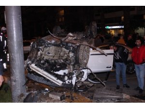 İzmir’de trafik kazası: 1’i ağır 4 yaralı