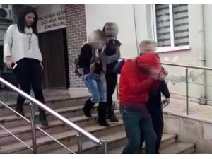 Çekirge gibi bir zıpladı, iki zıpladı, üçüncüde yakalandı