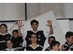 Ardahan siyah-beyaza büründü
