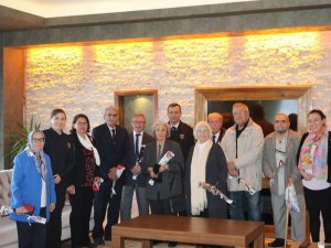Jandarmadan huzurevinde kalan öğretmenlere jest