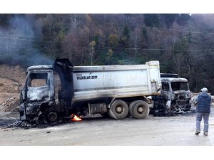 Rize'de 3 kamyon kundaklandı