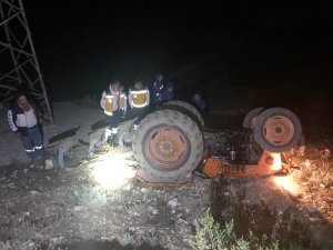 Traktörün altında kalarak can verdi