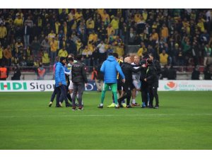 Spor Toto Süper Lig: MKE Ankaragücü: 1 - Beşiktaş: 4 (Maç Sonucu)