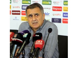 Şenol Güneş: “İyi niyet ölümden başka her şeyi yener, oyuncularımın alınlarından öpüyorum”