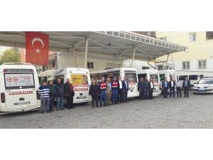 Jandarma toplu taşıma araçlarına trafik uyarı afişleri astı