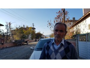 Çiftçiyi ’Drone ile gözetleniyorsun’ diyerek dolandırdılar