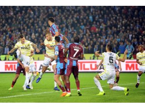 Spor Toto Süper Lig: Trabzonspor: 0 - Fenerbahçe: 0 (İlk yarı)