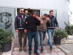 "Altınları hocaya okutalım" diyerek dolandırmışlar