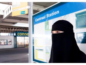 Amsterdam’dan sonra Rotterdam ve Utrecht’den burka yasağına tepki
