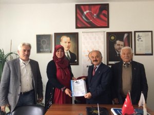 Akseki’de Belediye Meclis Üyeliğinde ilk başvuruyu kadın aday adayı yaptı