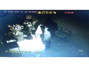 Şanlıurfa’da 300 bin liralık soygun kamerada