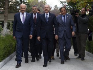 Kılıçdaroğlu-Karamollaoğlu görüşmesi başladı