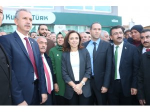 AK Parti Niğde Belediye Başkanı adayı Özdemir’e coşkulu karşılama