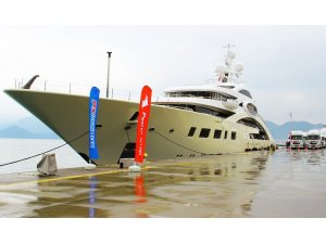 Petrol Ofisi, lüks yat Ace’ye yakıt ikmali yaptı