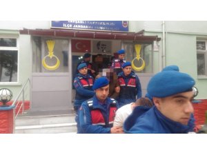 Kütahya’da gasp iddiasıyla 2 kişi tutuklandı