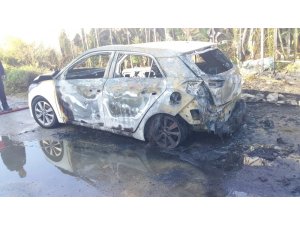 Engelli şahsın otomobili park halindeyken yandı