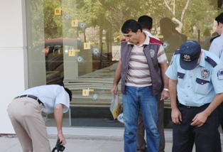 Halı mağazasını kurşunladılar