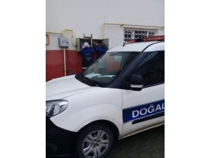 Elazığsopur’un maçlarını oynadığı stadyumun doğalgaz sayacı söküldü