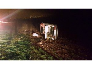 Yoldan çıkan otomobil takla attı: 1 ölü, 1 yaralı