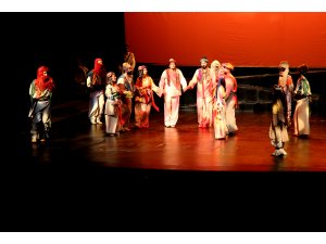 "Mem ile Zin" kapalı gişe sahneleniyor