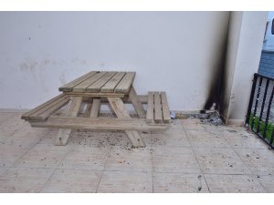 Kültür evindeki oturma grupları tahrip edildi