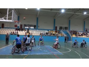 Engelli basketbol takımına saha engeli