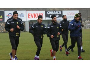 E.Yeni Malatyaspor’da Akhisarspor mesaisi sürüyor