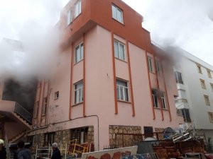 Suriyeli ailenin oturduğu evde yangın
