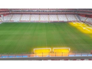 Antalya Stadı’nın zemini Göztepe maçına hazır