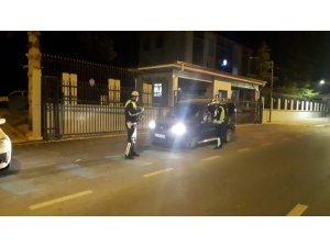 Bolvadin’de hırsızlık suçundan aranan bir kişi yakalandı