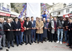 Trabzonsporlu futbolcuların cam seyir terasındaki zor anları