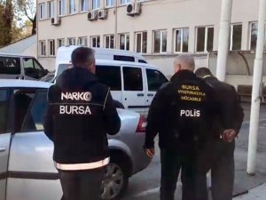 Narkotik baskınında 3 kişi gözaltına alındı