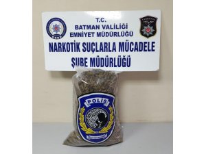 Batman’da 5 kilo 200 gram esrar ele geçirildi