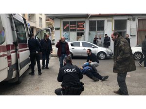 Kahvelerin önünde kurşun yağdırdı
