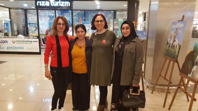 Çocuk gelinler için sergi açıldı