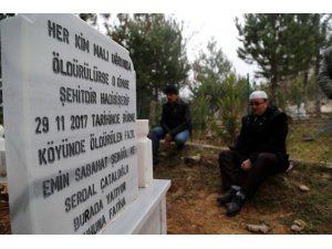Öldürüldükten sonra yakılan aile mezarı başında anıldı