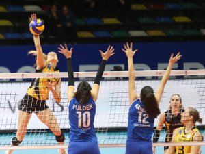 VakıfBank, seriyi sekiz maça çıkardı
