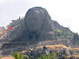 4 milyon TL'lik dev Atatürk rölyefi