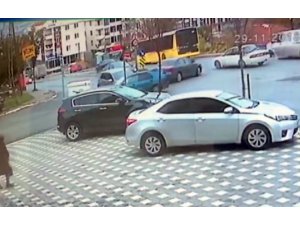 (Öçel) İki otomobil çarpıştı: 2 yaralı
