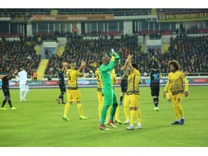 E. Yeni Malatyaspor başarılı iç saha karnesiyle dikkat çekiyor