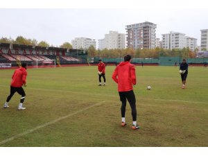 Karaköprü Belediyespor Erbaaspor’a maçına hazırlanıyor