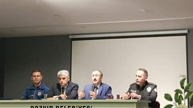 Bozkır Kaymakamı Bayraktar, muhtarları dinledi