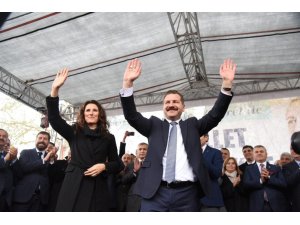 Yücel Yılmaz, halka hitap etti