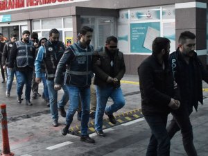 Kurusıkıları Tabancaya Dönüştürüp, 'Kokoreç' Şifresiyle Satmışlar