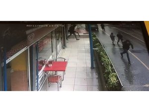 Pendik’te pompalı tüfekle kuyumcu soygunu kamerada